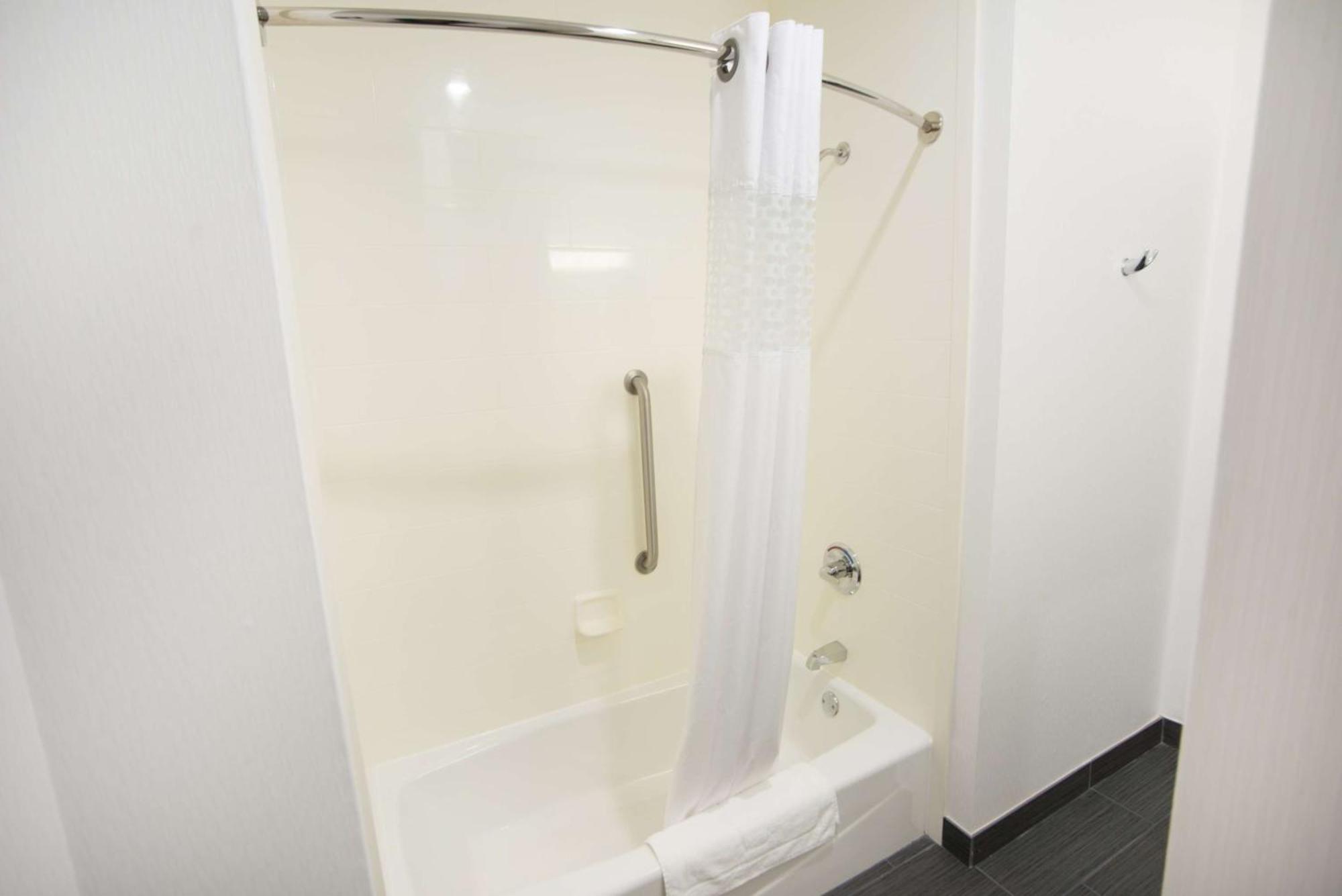 Hampton Inn & Suites Stillwater West Екстериор снимка